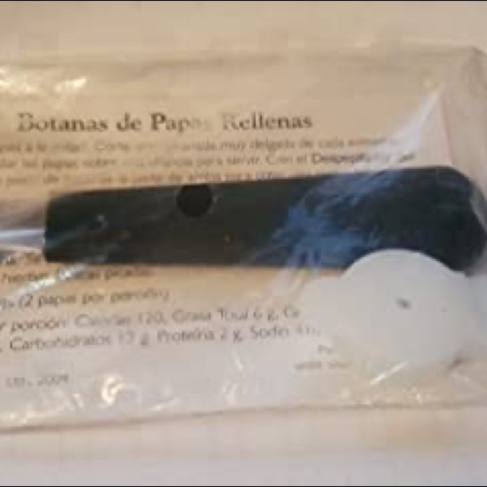 Pampered Chef Cook's Corer Retired - Picture 2 of 2